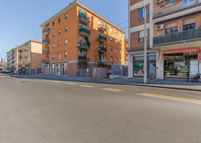 Guesthost - San Donato Fiere Essential With Parking