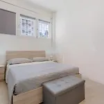 Apartamento Guesthost - San Donato Fiere Essential With Parking Bolonia