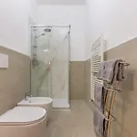 Apartamento Guesthost - San Donato Fiere Essential With Parking