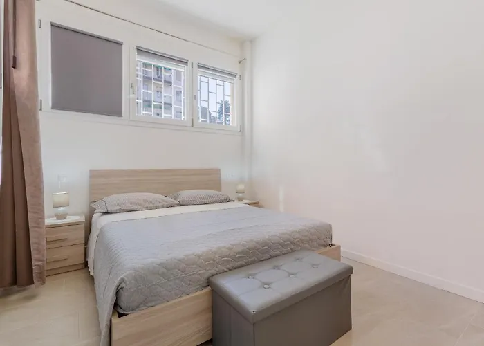 Apartman Guesthost - San Donato Fiere Essential With Parking Bologna